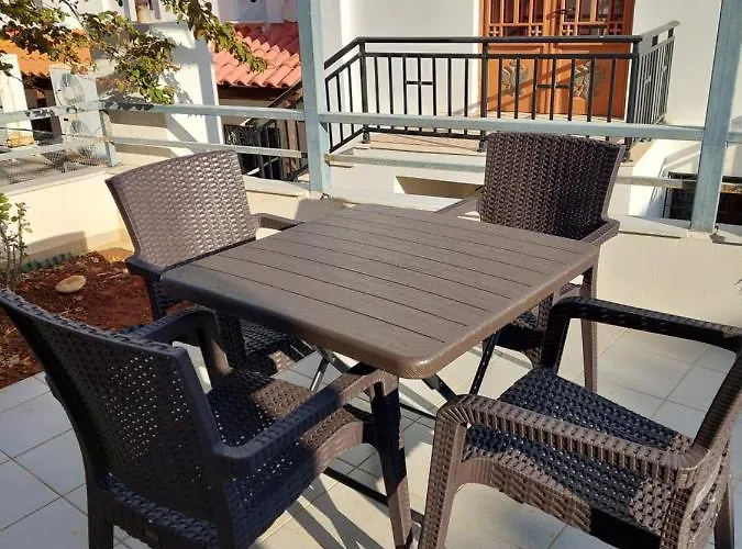 Notos * מונמבאסיה